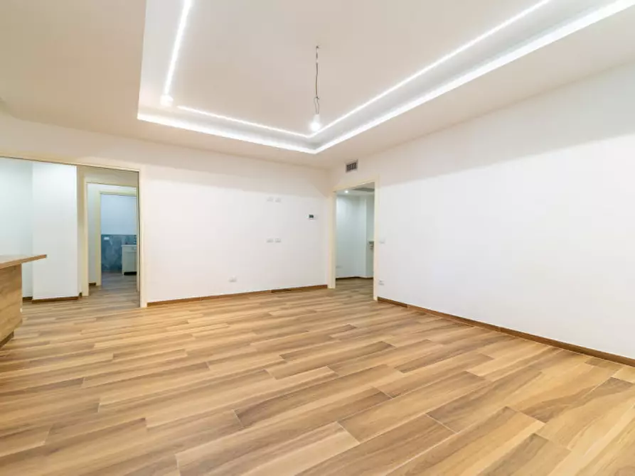 Immagine 5 di Appartamento in vendita  in Viale Italo e Cleofonte Campanini a Parma