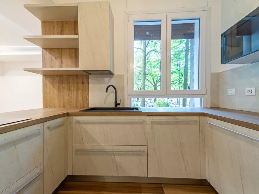 Immagine 10 di Appartamento in vendita  in Viale Italo e Cleofonte Campanini a Parma