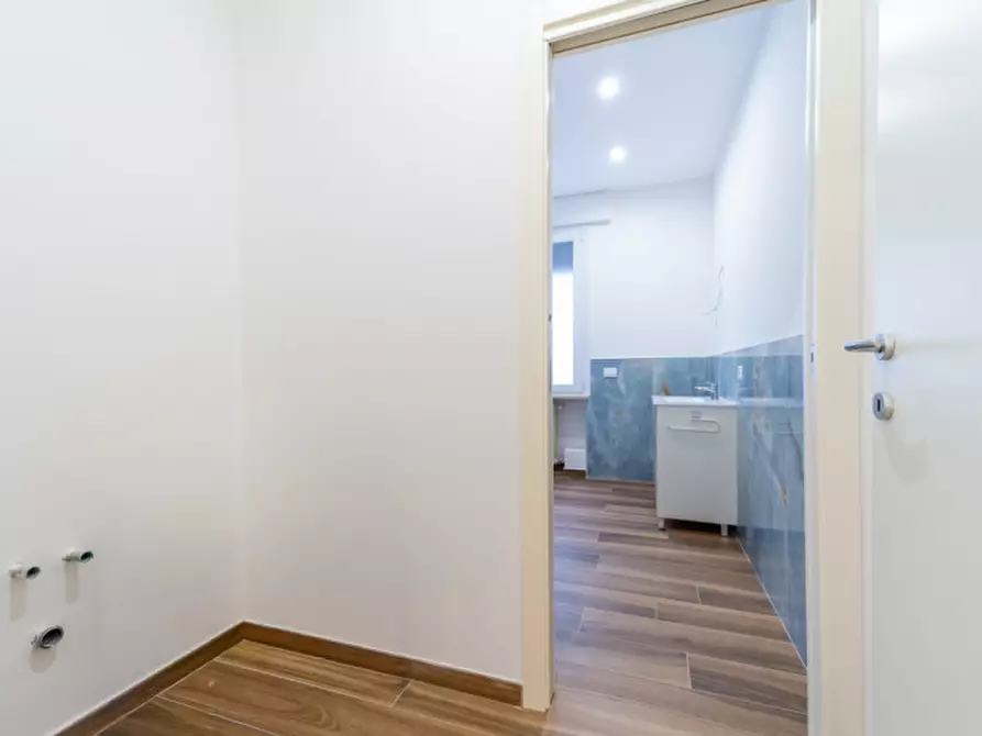 Immagine 18 di Appartamento in vendita  in Viale Italo e Cleofonte Campanini a Parma