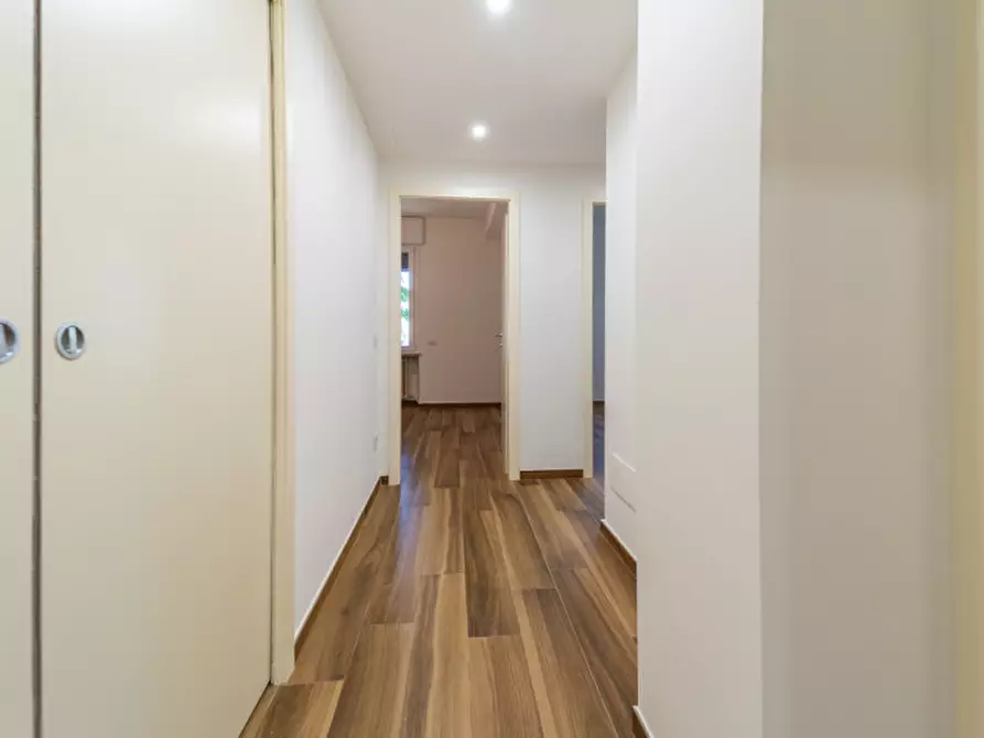 Immagine 22 di Appartamento in vendita  in Viale Italo e Cleofonte Campanini a Parma