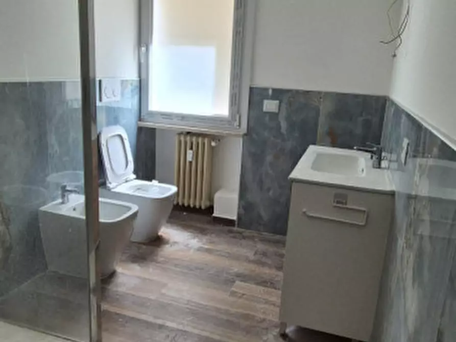 Immagine 9 di Appartamento in vendita  in Viale Italo e Cleofonte Campanini a Parma