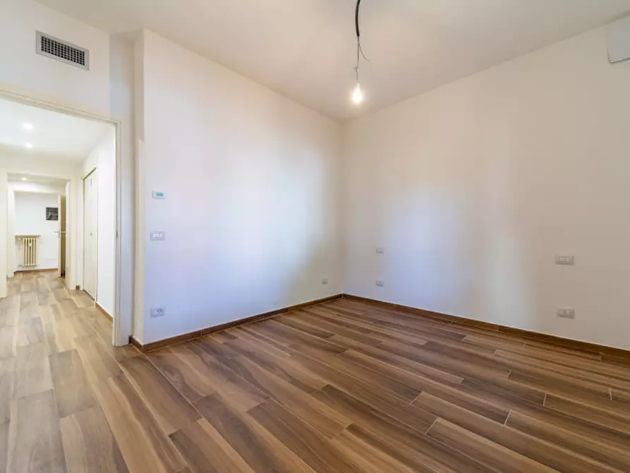 Immagine 25 di Appartamento in vendita  in Viale Italo e Cleofonte Campanini a Parma