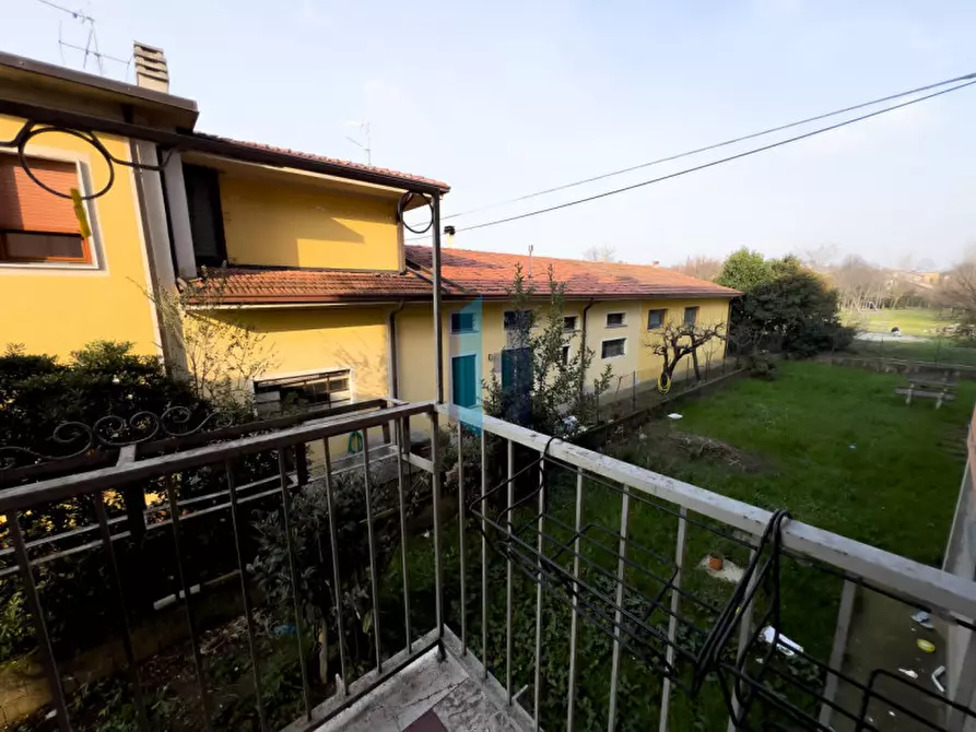 Immagine 9 di Appartamento in vendita  in VIALE PAPA GIOVANNI XXIII a Carpenedolo