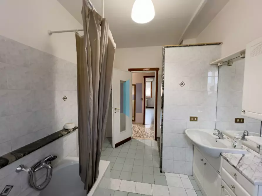 Immagine 15 di Appartamento in vendita  in VIALE PAPA GIOVANNI XXIII a Carpenedolo