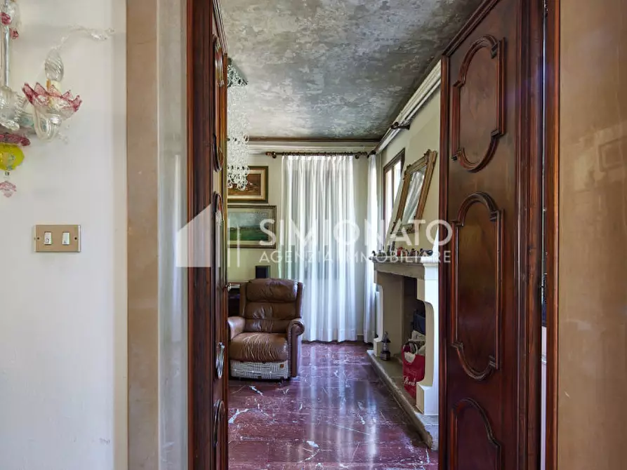 Immagine 5 di Villa in vendita  in Via Perugino a Mirano