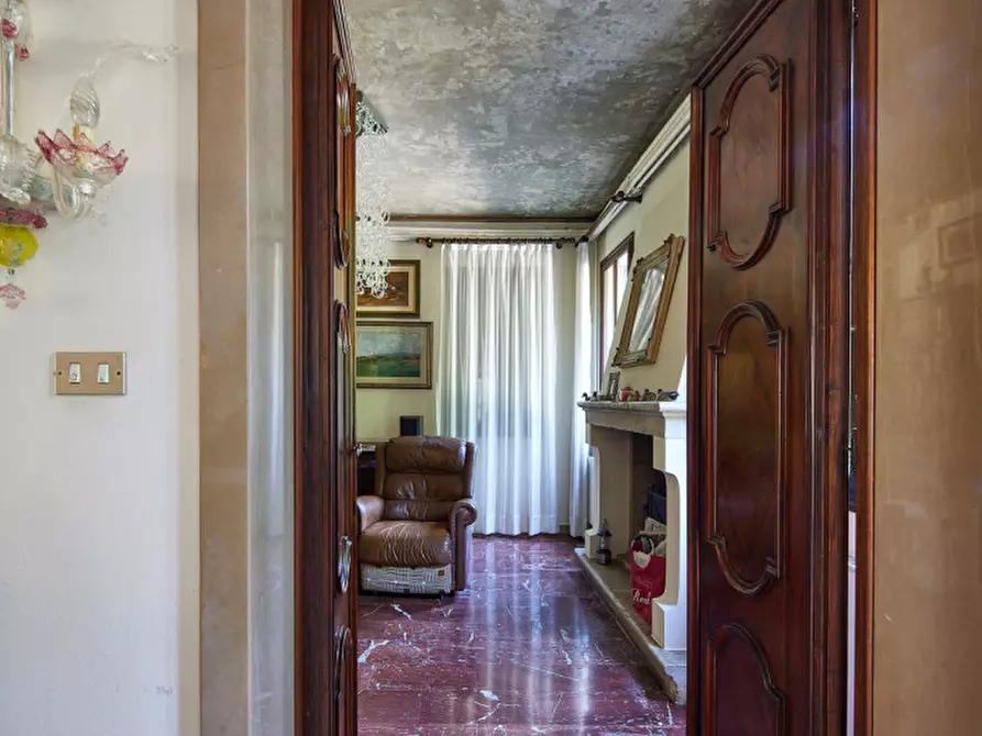 Immagine 6 di Villa in vendita  a Mirano