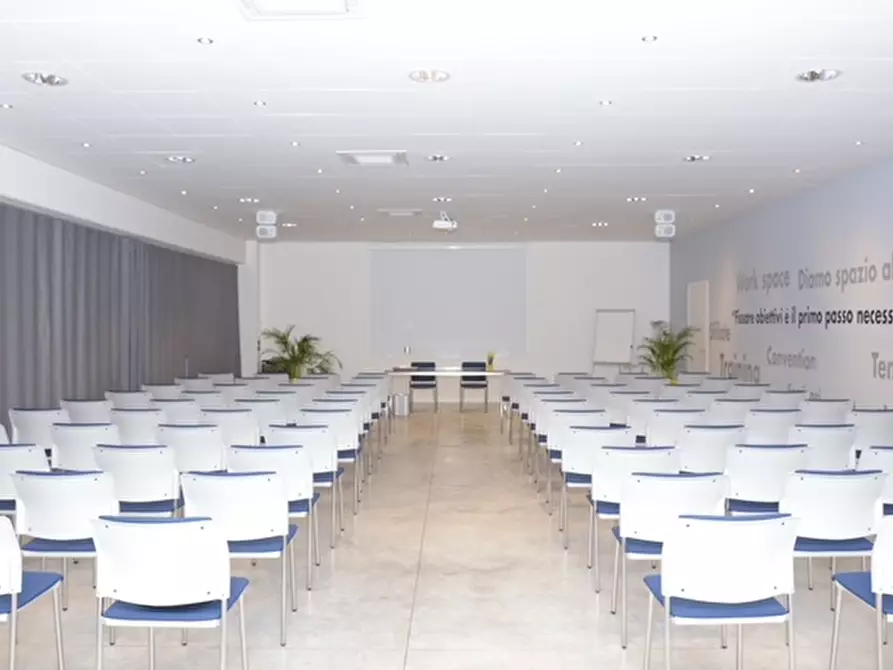 Immagine 8 di Ufficio in affitto  in VIA CASTELLANA a Scorzè