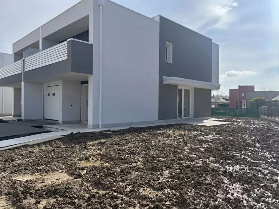 Immagine 4 di Casa bifamiliare in vendita  in Via Rovereto a Mestrino