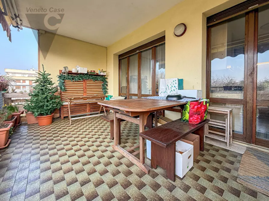 Immagine 1 di Appartamento in vendita  a Padova