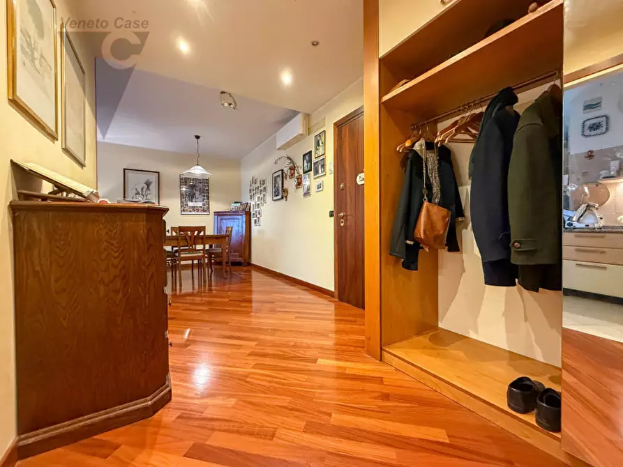 Immagine 5 di Appartamento in vendita  a Padova