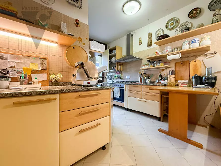 Immagine 6 di Appartamento in vendita  a Padova