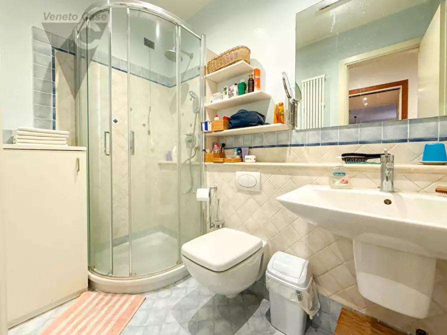 Immagine 14 di Appartamento in vendita  a Padova