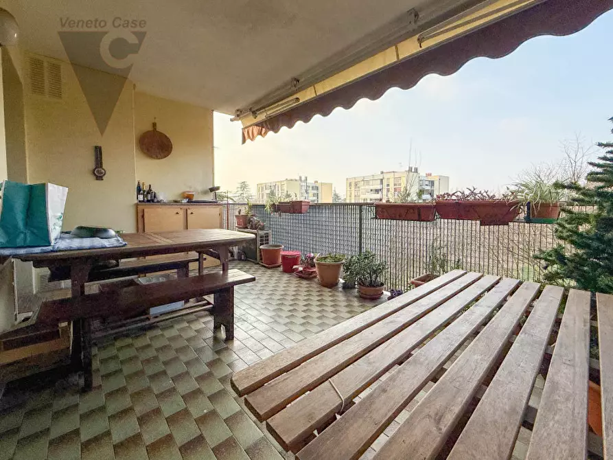 Immagine 16 di Appartamento in vendita  a Padova