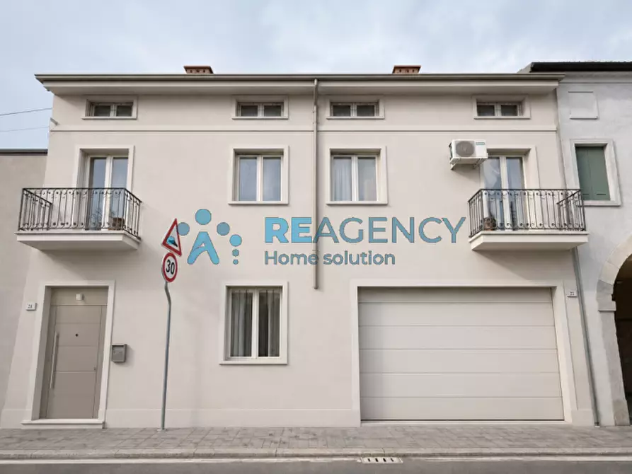 Immagine 1 di Casa indipendente in vendita  in Via Lovara 32 a Montecchio Maggiore
