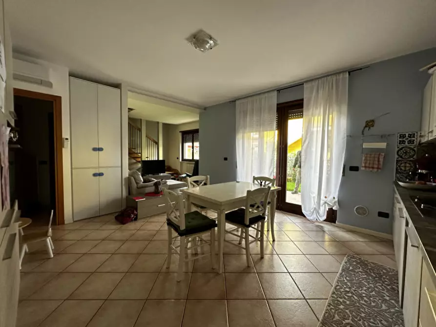 Immagine 5 di Villetta a schiera in vendita  in Via Anna Frank a Mozzecane