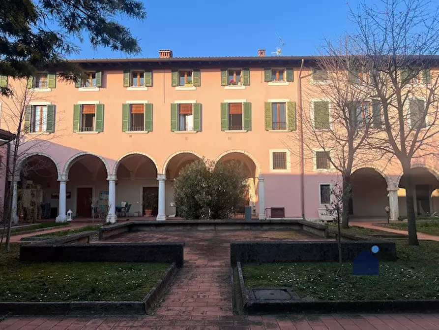 Immagine 1 di Appartamento in vendita  in via IV Novembre, 38 a Rezzato