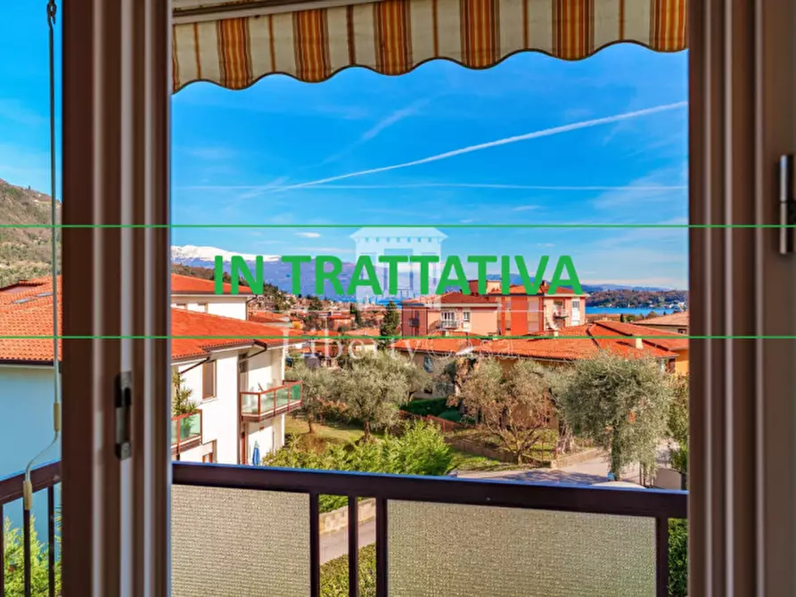Immagine 1 di Appartamento in vendita  in Via  Solitro a Salò