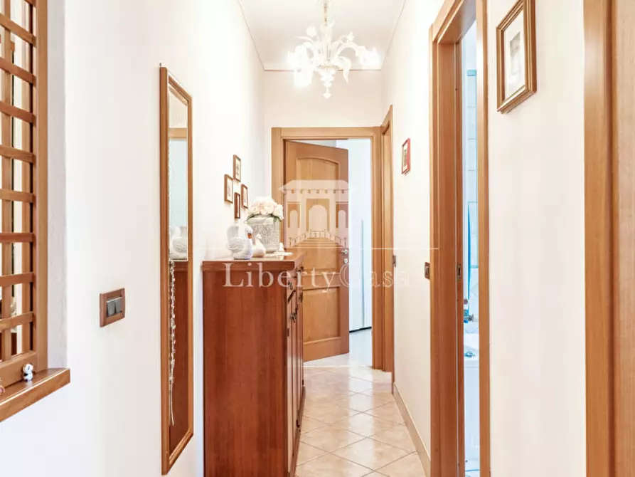 Immagine 10 di Appartamento in vendita  in Via  Solitro a Salò