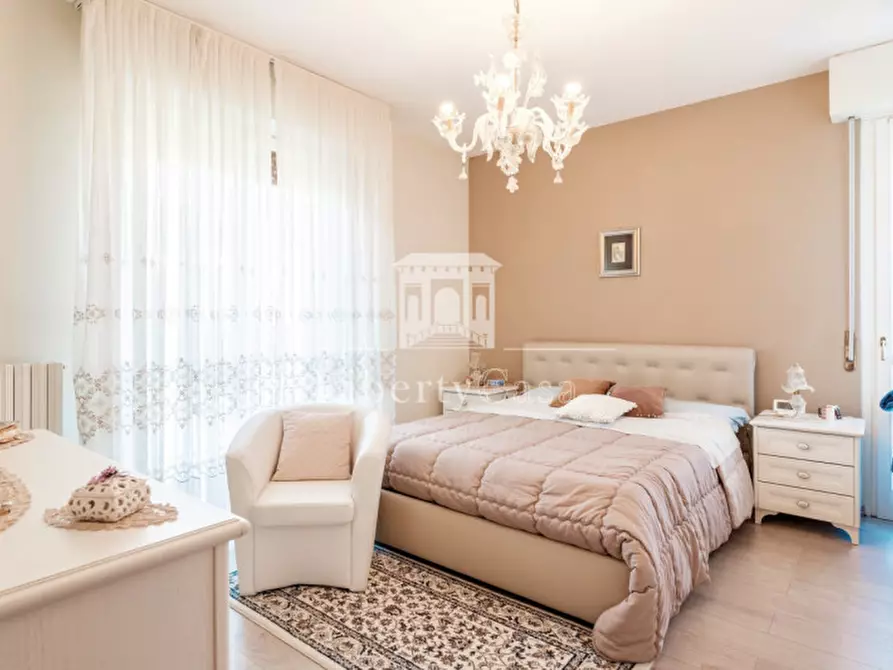 Immagine 12 di Appartamento in vendita  in Via  Solitro a Salò