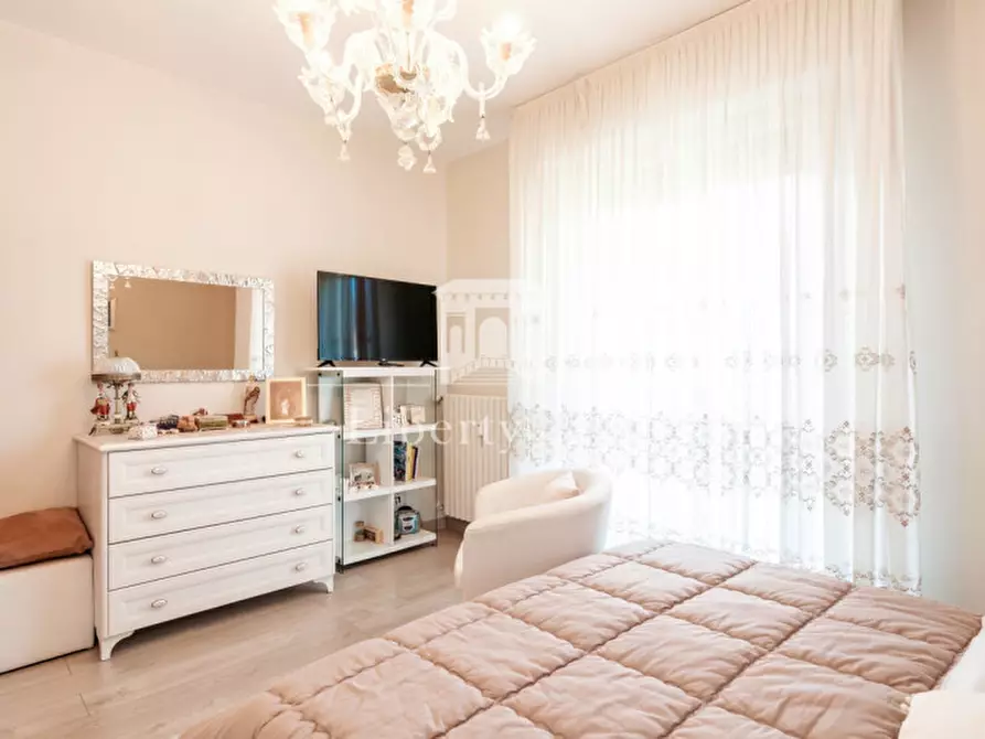 Immagine 13 di Appartamento in vendita  in Via  Solitro a Salò