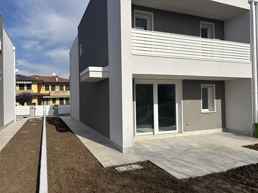 Immagine 3 di Casa bifamiliare in vendita  in Via Rovereto a Mestrino