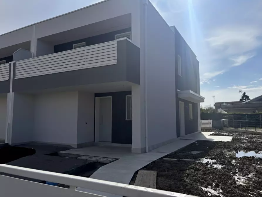 Immagine 4 di Casa bifamiliare in vendita  in Via Rovereto a Mestrino