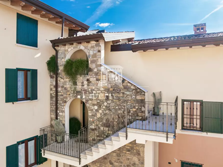 Immagine 5 di Appartamento in vendita  in Via Paolo VI a Puegnago Sul Garda