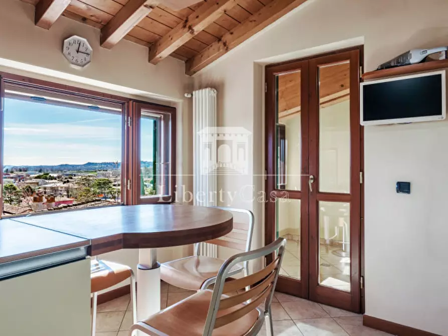 Immagine 11 di Appartamento in vendita  in Via Paolo VI a Puegnago Sul Garda