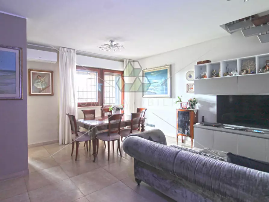 Immagine 1 di Attico in vendita  in Via Passo del Turchino a Roma