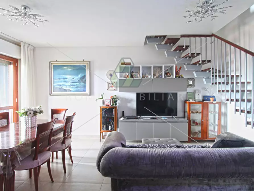 Immagine 2 di Attico in vendita  in Via Passo del Turchino a Roma