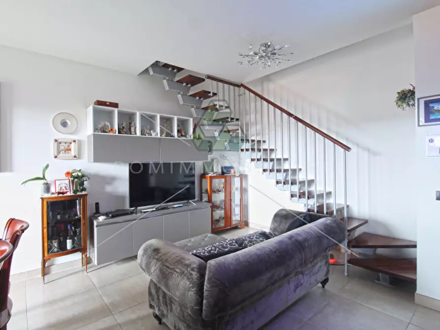 Immagine 3 di Attico in vendita  in Via Passo del Turchino a Roma