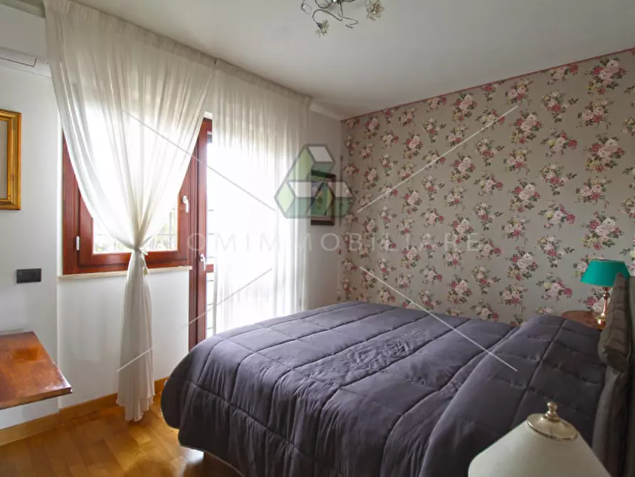 Immagine 10 di Attico in vendita  in Via Passo del Turchino a Roma