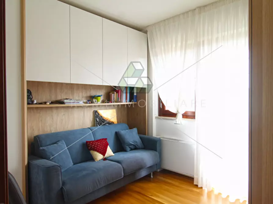 Immagine 15 di Attico in vendita  in Via Passo del Turchino a Roma