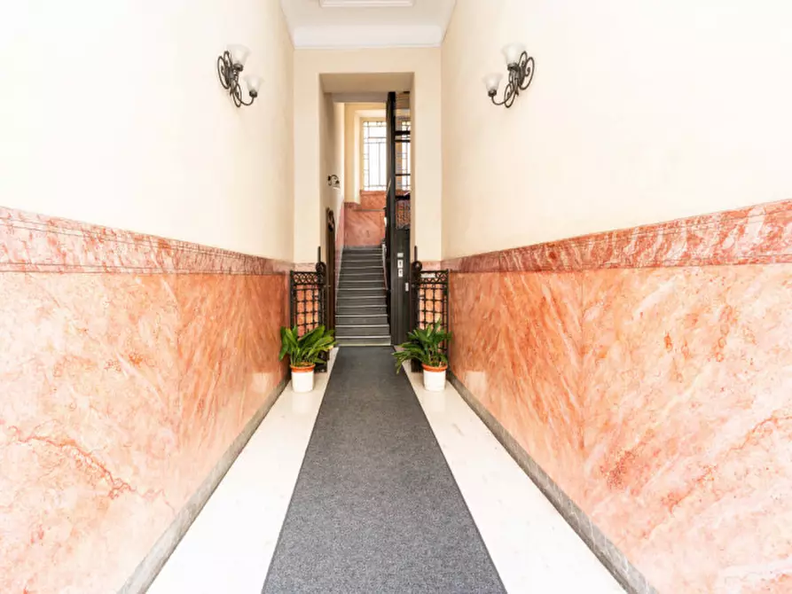 Immagine 33 di Appartamento in vendita  in via Enrico Noe 4 a Milano