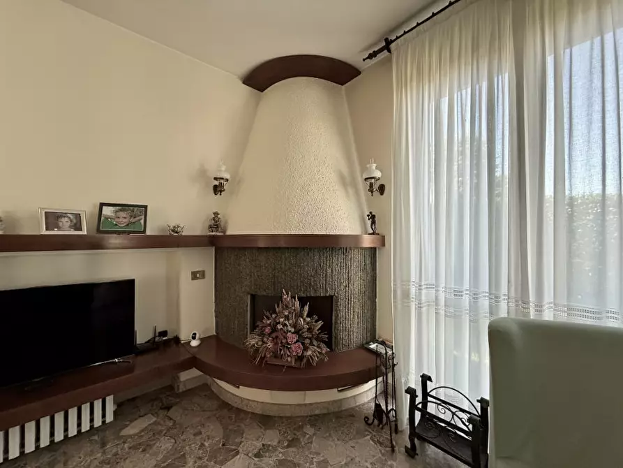 Immagine 7 di Villa in vendita  in Via Mantegna a Trezzano Sul Naviglio
