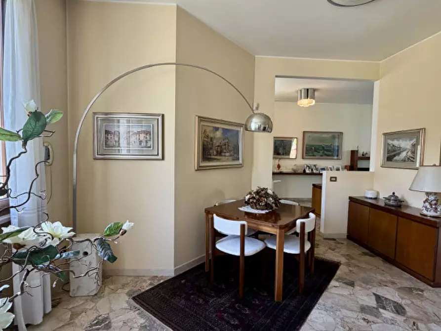 Immagine 8 di Villa in vendita  in Via Mantegna a Trezzano Sul Naviglio