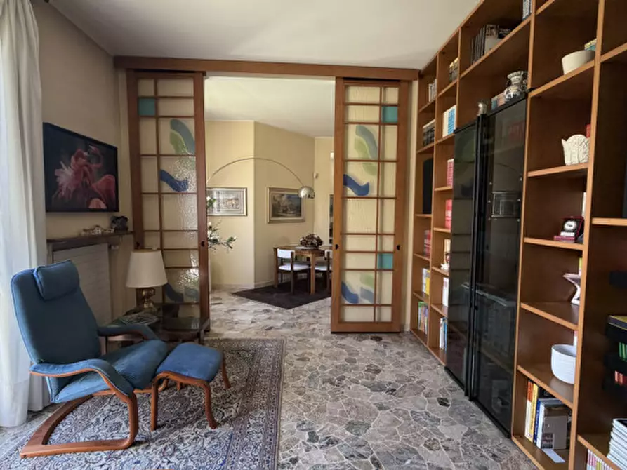 Immagine 11 di Villa in vendita  in Via Mantegna a Trezzano Sul Naviglio