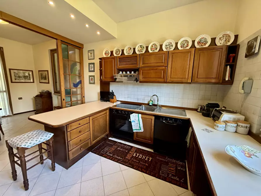 Immagine 16 di Villa in vendita  in Via Mantegna a Trezzano Sul Naviglio