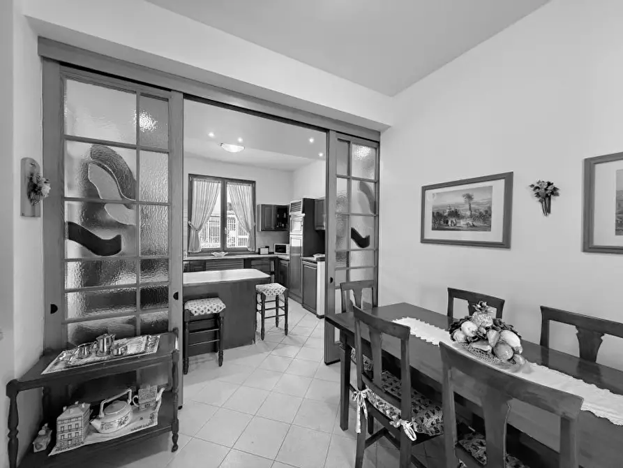 Immagine 17 di Villa in vendita  in Via Mantegna a Trezzano Sul Naviglio