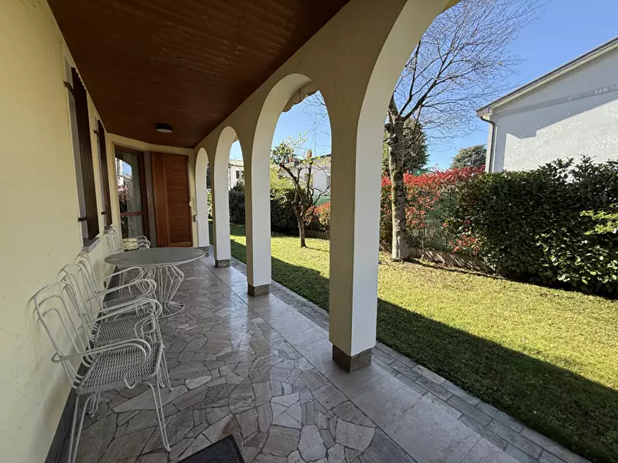 Immagine 20 di Villa in vendita  in Via Mantegna a Trezzano Sul Naviglio