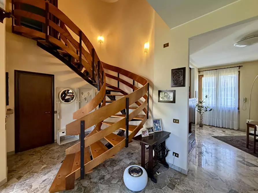 Immagine 25 di Villa in vendita  in Via Mantegna a Trezzano Sul Naviglio