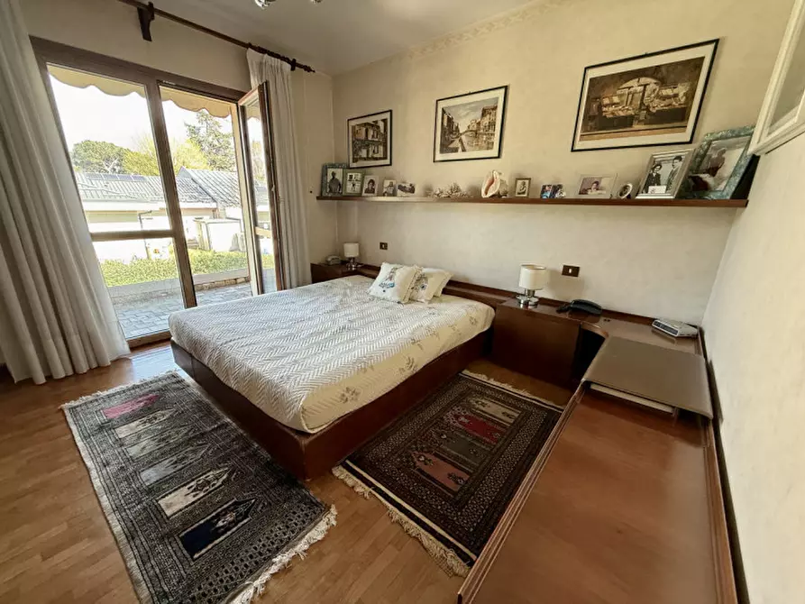 Immagine 30 di Villa in vendita  in Via Mantegna a Trezzano Sul Naviglio