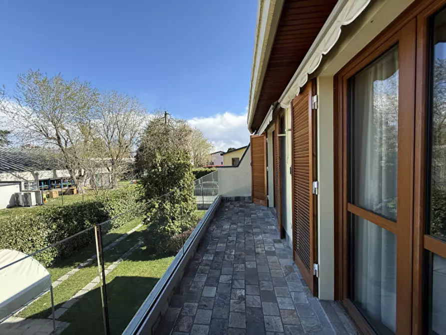 Immagine 32 di Villa in vendita  in Via Mantegna a Trezzano Sul Naviglio