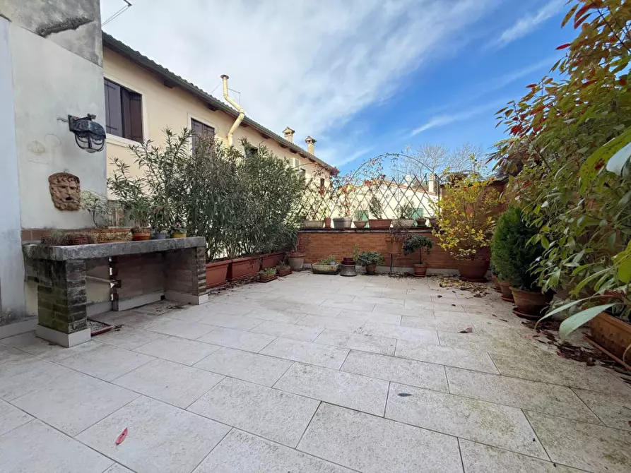 Immagine 3 di Appartamento in vendita  in Corso Padova, 25 a Vicenza