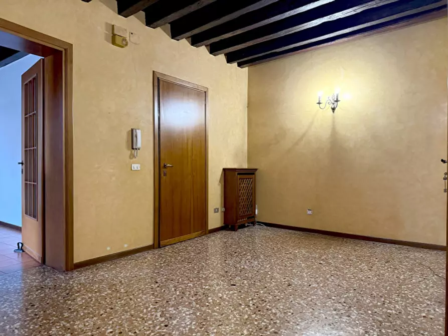 Immagine 5 di Appartamento in vendita  in Corso Padova, 25 a Vicenza