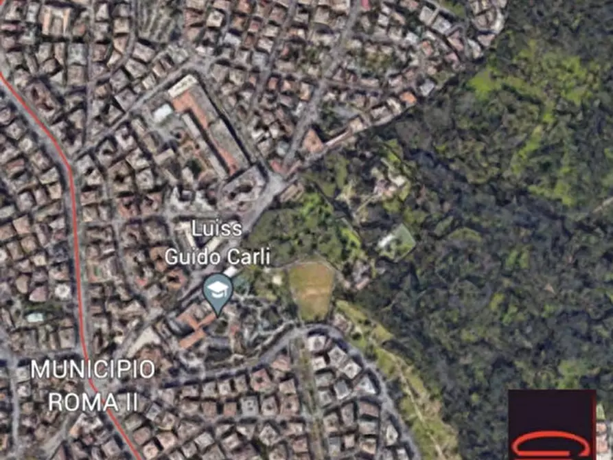 Immagine 2 di Appartamento in vendita  in Via dei Monti Parioli a Roma