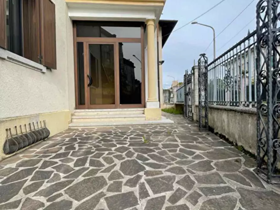 Immagine 3 di Casa bifamiliare in vendita  in Via Cavalleria a Pordenone