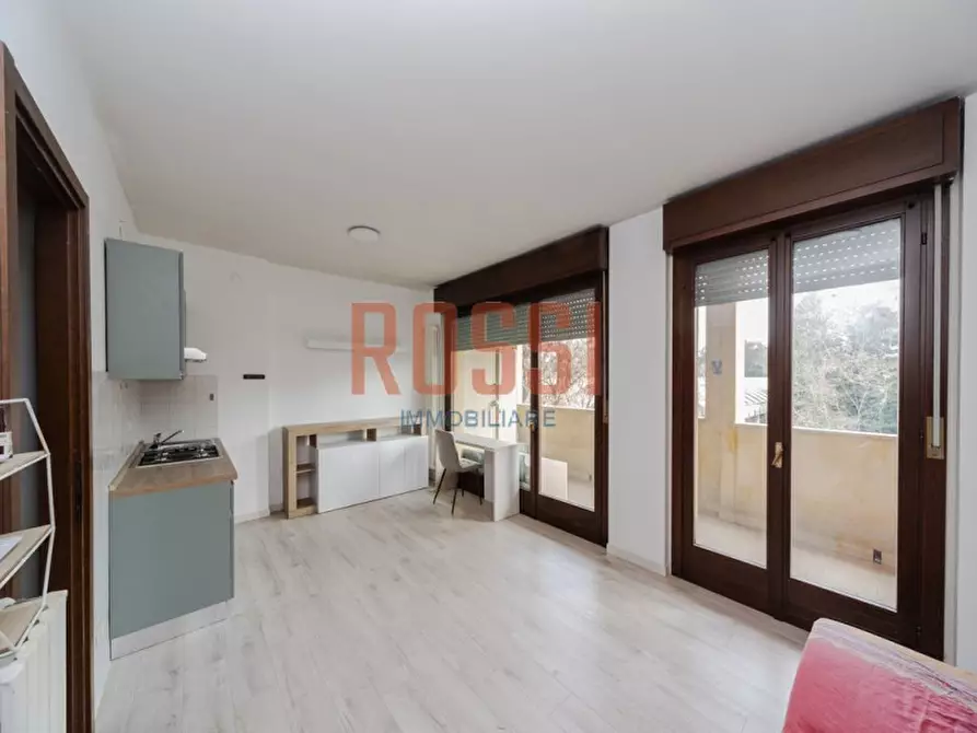 Immagine 4 di Appartamento in vendita  in VIA MONTANARI a Monza