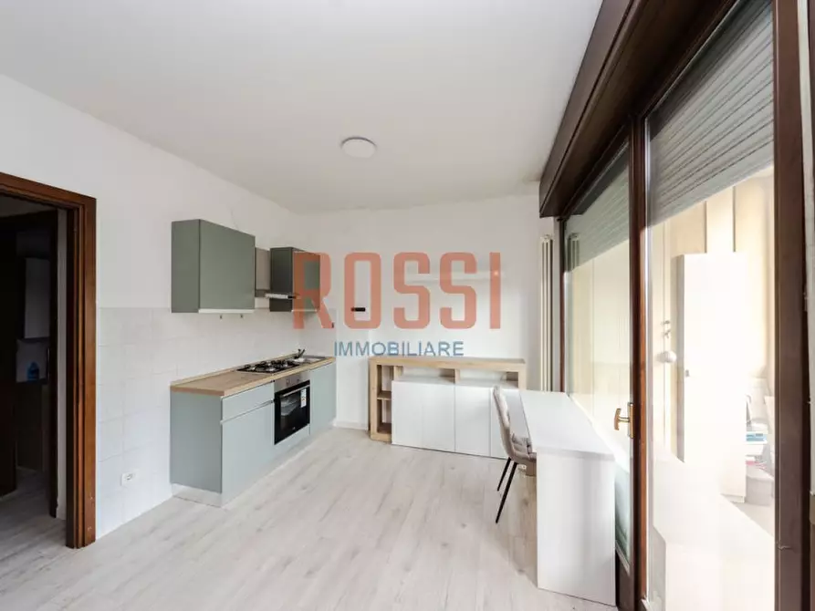 Immagine 6 di Appartamento in vendita  in VIA MONTANARI a Monza