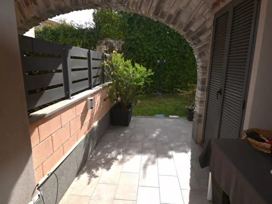 Immagine 9 di Villa in vendita  in Via Tuscolana a Frascati